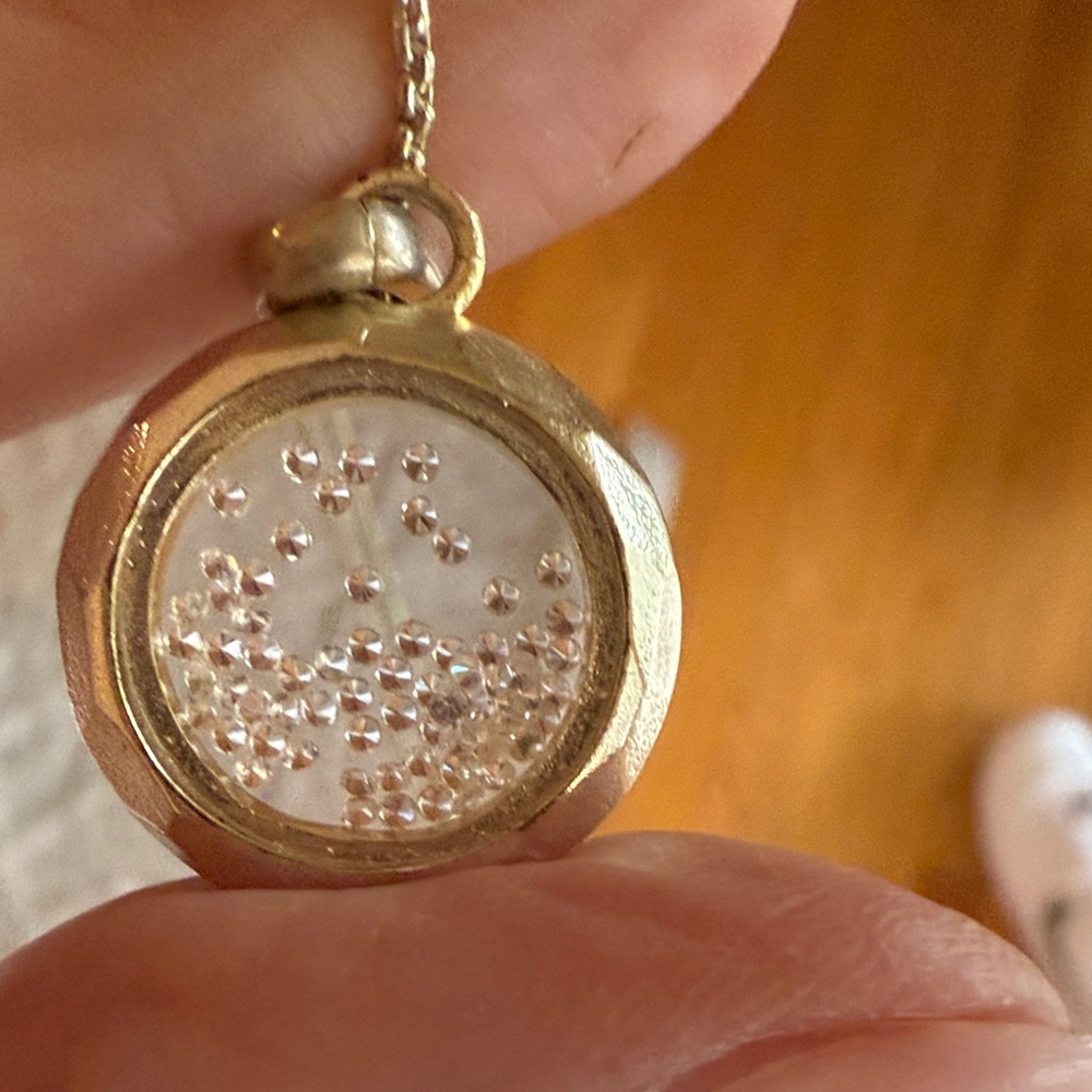 Kendra Scott Ever Gold Floating Locket Necklace with Clear Crystals - Picture 4 of 5